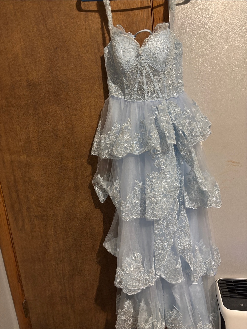 Light Blue Lace Tiered Girls' Formal Dress with Ruffled Tiers